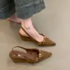 Primeiro Encontro Jifa Francês Nicho Sapatos de Salto Alto Femininos 2026 Primavera Estilo Retrô Fivela Bico Fino Decote Baixo Salto Plataforma Costas Abertas