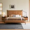 Cama Estilo Retrô Couro Oleado de Camada Superior Importado Uso Doméstico e B&B Novo Modelo Couro Genuíno Estilo Vintage Estofamento Macio Madeira Maciça Cama de Casal
