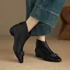 Botas novas da moda estilo coreano 2026, botins de bico fino para mulheres, botas de meia-estação para primavera e outono, salto baixo grosso, botins casuais versáteis