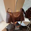 Moda Transfronteiriça Verão 2026 Nova Bolsa de Grande Capacidade Múltiplos Sentidos Retrô Simples Bolsa Tote para o Dia a Dia Bolsa Transversal Feminina