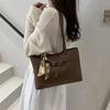 Bufanda de Seda Personalizada Moderna Estilo Occidental Gran Capacidad Bolso de Mujer 2025 Nuevo Primavera Simple a la Moda Bolso Tote de Hombro para Viaje