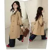 Casaco Trench Coat Feminino Outono Novo Estilo Versão Coreana Comprimento Médio Primavera e Outono Crianças Maiores Versátil Solto para Exterior Jaqueta Xadrez Patchwork