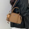 Bolsa de Mão de Nicho de Luxo para Mulheres 2026 Nova Outono Retrô Casual Moda Trabalho Ombro Único Transversal