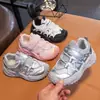 Zapatillas deportivas para niños de primavera y otoño, antideslizantes, casuales, versátiles, de moda, zapatos funcionales para niños pequeños, suelas blandas, esenciales para la vuelta al cole