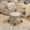 Procesamiento Rueda Universal Personalizada Taburete Pequeño Ruedas Domésticas Taburete Bajo Taburete Tablero Andador Infantil Pie de Masaje para Pies Cambiador de Zapatos Estático