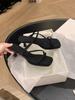 Zapatos de Mujer de Estilo Celebridad de Internet de Huizhou Selección Nueva Primavera y Verano 2025 Sandalias de Tira Fina Estilo Francés Zapatos de Moda para Mujer Pantuflas para Mujer