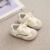 Zapatos Infantiles Forrest Gump 2026 Primavera Nuevo Modelo Niños y Niñas Zapatos para Bebés Adorables con Velcro Bebé Zapatillas Feo-Bonitas