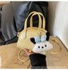 Bolso bandolera portátil Ins Niche 2024, elegante y moderno, ideal para desplazamientos diarios. También sirve como bolso de hombro para el móvil.