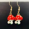 Pendientes de Hongo Lindos de Dibujos Animados Moda Simple Divertidos Artificiales Pendientes de Perlas con Puntos Rojos Pendientes Creativos