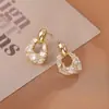Brincos de Pino de Prata S925 de Entrada de Luxo Francesa Sentido de Alto Padrão Pequeno Estilo Chanel Brincos Exquisitos Zircônio Micro-incrustado Brincos Geométricos da Moda