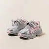 Zapatillas Deportivas para Niñas 2026 Modelo Nuevo Primavera y Otoño Zapatillas de Running de Malla Transpirable para Niños Suela Suave Zapatos de Papá de Moda para Niños Tendencia