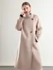 Casaco de Lã Novo de Inverno 2024 Feminino de Comprimento Médio Simples Cor Sólida Estilo Hepburn Quente Casaco de Lã Pura