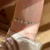 Pulsera Irregular de Pedrería Estilo Francés Fresca y Discreta para Mujer, Diseño de Moda de Nicho, Accesorio de Joyería Versátil de Lujo Ligero para el Día a Día