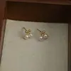 Novos Brincos de Cereja Pequenos e Delicados com Pérolas Design de Nicho Dourado Brincos Atacado Luxo Leve
