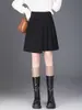 Saia Assimétrica Plissada Outono e Inverno Feminina 2025 Nova Cintura Alta Moda para o Trabalho Elegante Petite Saia Evasê Saia Curta