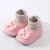 Nuevos zapatos de invierno para bebé de 0 a 6 meses, zapatos para gatear de suela blanda, antideslizantes, estilo invierno, con forro de felpa y algodón engrosado