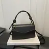 Nova bolsa de ombro versátil estilo ins 2026, moderna e minimalista, bolsa de mão quadrada pequena, adequada para e-commerce transfronteiriço, bolsa pequena para mulheres