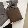 Bolsas da Moda Deste Ano 2026 Novo Estilo de Verão Bolsas de Ombro de Nicho Versáteis Estilosas Bolsas Transversais Tipo Balde