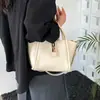 Bolso de Viaje de Moda 2026 Nuevo Estilo Simple Gran Capacidad Elegante Estilo Cesta Cruzado Cubo Hombro Bolso de Mano