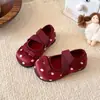 Sapatos de princesa com bolinhas retrô para meninas, sapatos Mary Jane infantis, sapatos de couro com sola macia para meninas, sapatilhas, sapatos baixos