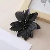 Flores de Natal em Formato de Flores de Natal de Novo Produto Transfronteiriço Decorações de Natal Decorações de Natal Árvore de Natal Flores Artificiais Flores de Plástico com Pó Dourado