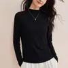 Camiseta de Manga Larga con Diseño de Costura Central en la Espalda, Efecto Adelgazante, Corte Regular en los Hombros, Hecha de Lana Lyocell Tencel, Prenda Básica Versátil para Mujer, Temporada de Otoño