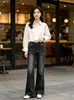 Calça jeans de lavagem com bigodes de gato moídos branco micro flare outono novo estilo retrô americano high street com caimento longo casual calças compridas da moda