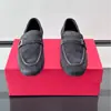 Mocasines de ante de lujo ligero estilo italiano para hombre FRGM hebilla de metal zapatos de cuero slip-on zapatos cruzados de comercio exterior zapatos perezosos