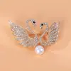 Broches Criativos de Luxo Leve Retrô Europeus e Americanos, Acessórios Versáteis de Liga de Alta Qualidade, Joias Elegantes Anti-Exposição, Acessórios para Vestuário no Atacado