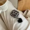 Funda Protectora para Auriculares AirPods 4ª Generación Estampado de Leopardo Beige de Gama Alta para Otoño e Invierno Adecuada para Funda de Auriculares Airpodpro3
