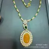 Collar de cadena de cena Guofeng con incrustaciones de mariposa de jade verde vivo para mujer, de lujo, ligero y lujoso.