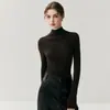 Bitola real 18 com etiqueta! Suéter de lã fiada Yangzi feminino fino gola alta justo camada base versátil