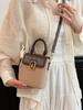 Bolso retro de alta gama con sentido transfronterizo, bolso cuadrado pequeño nuevo 2025 para ir al trabajo, bolso de hombro para mujer, bolso bandolera para teléfono móvil
