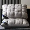 Almohada Retorcida Estilo Hotel Cinco Estrellas Que No Se Desinfla, Protege la Columna Cervical, Adecuada para Uso Doméstico y Dormitorios Estudiantiles, Núcleo de Almohada para Dormir de Lado