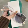 Nuevo marco de gafas fotocromáticas que cambian de color miopía mujeres grado ajustable cara lisa cara cuadrada redonda marco grande gafas de alta calidad que cambian de color