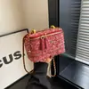 Bolsa de Lã Feminina para Outono e Inverno 2025 Nova Moda Nicho Bolsa Transversal com Corrente Mini Bolsa Caixa de Alto Padrão