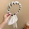Diadema de Nuevo Estilo 2026 con Diseño de Corona Alta, Elegante Pasador de Perlas Artificiales, Diadema de Lujo Ligero Inspirada en Chanel para Uso Diario con Dientes