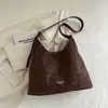 2025 Grande Capacidade Camurça de Veado Veludo Feminina Outono e Inverno Retrô Nova Bolsa Casual Tote de Ombro Sob o Braço Feminina