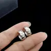 Fivela de orelha personalizada em prata s925 fivela de orelha simples brincos de diamante xadrez femininos estilo Chanel moderno all-match elegante luxo leve