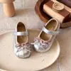 Zapatos de cuero con lazo estilo coreano para niñas 2026 primavera y otoño versátiles zapatos de princesa suela suave cómodos zapatos Mary Jane para niños
