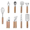 Juego de Gadgets y Utensilios de Cocina con Mango de Madera, Juego para Hornear, Cuchillo para Queso de Pizza, Batidor de Huevos de Acero Inoxidable