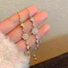 Elegante e Refinado Floco de Neve de Inverno Exquisito Luxo Leve Design de Nicho Zircônia Alta Qualidade Ajustável Pulseira da Moda