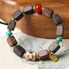 Pulsera de Cuentas Cubicas de Madera de Agarwood Dara Gan Nuevo Estilo Chino Pulsera de Madera Punto Turístico Transmisión en Vivo Venta al por Mayor