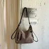 Bolsa tote de grande capacidade, cores vibrantes, acabamento fosco, modelo novo 2026, estilosa e versátil para o dia a dia, pode ser usada como bolsa de ombro, bolsa transversal ou bolsa de braço.