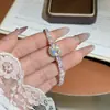 Pulsera Francesa Rosa Brillante de Flores de Ensueño, Pulsera de Plata Simple de Moda de Lujo Ligero y Gama Alta, Pulsera de Temperamento Exquisito