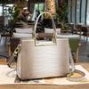 Bolsa Simples de Couro Genuíno de Hong Kong Feminina 2025 Bolsa Grande Nova de Primavera e Verão Casual Grande Capacidade Ombro Único Transversal Tote