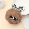 Colgante de peluche llavero de conejo colgante de bolsa decoración de bola de pelo transfronteriza colgante para bolsas Yiwu artículos pequeños