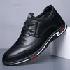 Zapatos de Papá Nuevos Zapatos Casuales de Cuero para Hombre Estilo Coreano Versátiles Moda Mocasines Slip-On Suela Suave Antideslizantes Transpirables
