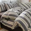 Conjunto de Roupa de Cama Quatro Peças de Algodão Lavado Estilo Simples Xadrez Amigo da Pele Lençol de Cama Xadrez Simples Capa de Edredom Conjunto de Roupa de Cama Listrado