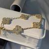 Pulsera explosiva de doble cara con diamantes completos de trébol de cinco hojas de la suerte, pulsera de diamantes completos de moda de lujo ligero, nicho, no se decolora, venta al por mayor